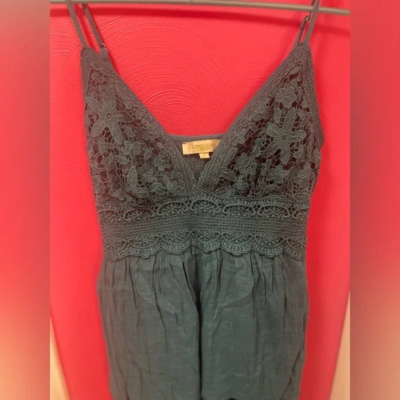Rebellion / Lace Dress in Dark Green - Picture 1 of 4